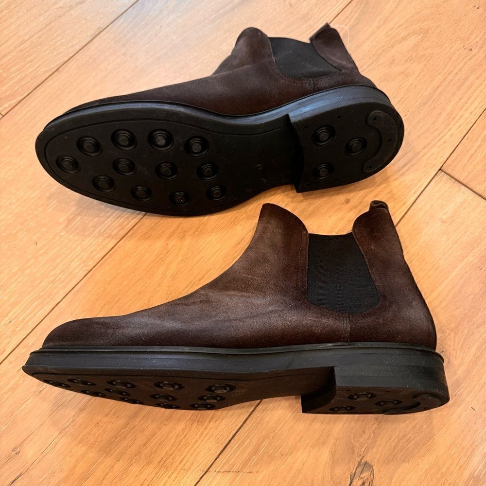 RON WHITE
Nigel Slate Gray Chelsea Boot - Picture 8 of 9